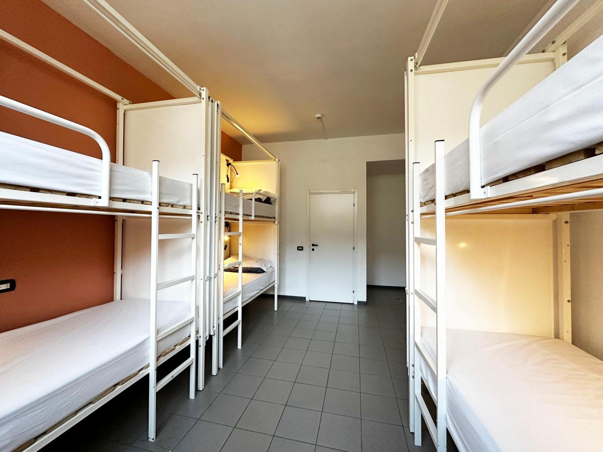 Cama em Dormitório Feminino com 4 Camas